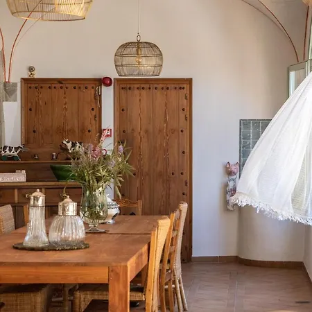 El Palauet De - Adults Only Guest house