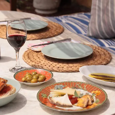 El Palauet De - Adults Only Guest house 3*